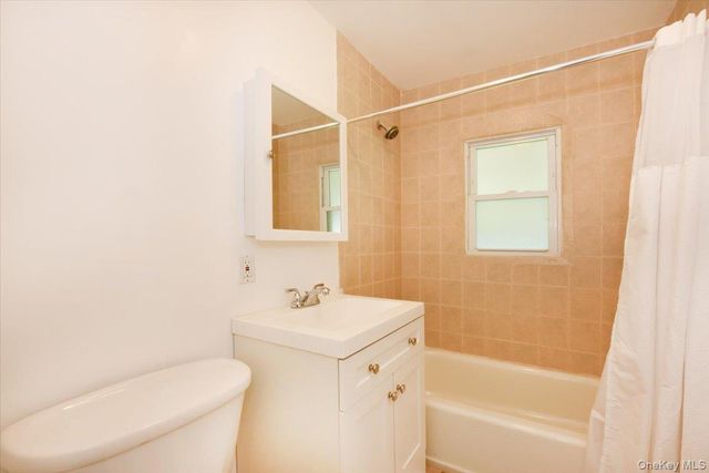 265 S Delaware Avenue, Lindenhurst, NY 11757