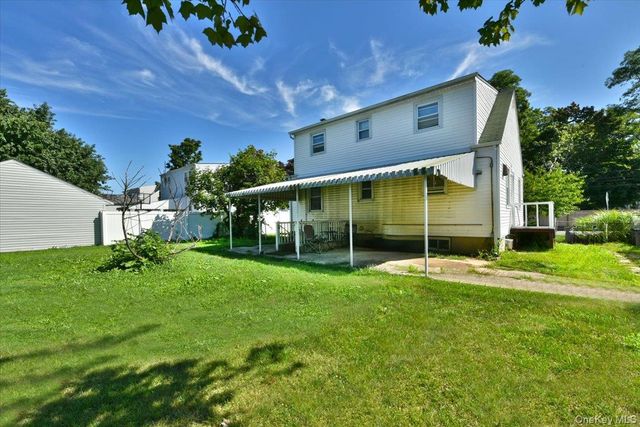 265 S Delaware Avenue, Lindenhurst, NY 11757