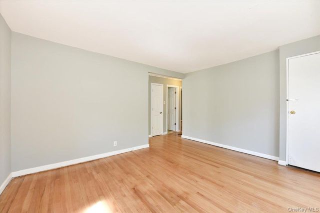 265 S Delaware Avenue, Lindenhurst, NY 11757