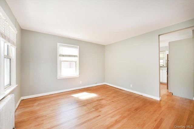 265 S Delaware Avenue, Lindenhurst, NY 11757