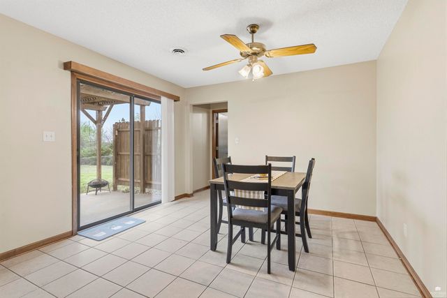 6823 Deer Trail Road, Manhattan, KS 66503