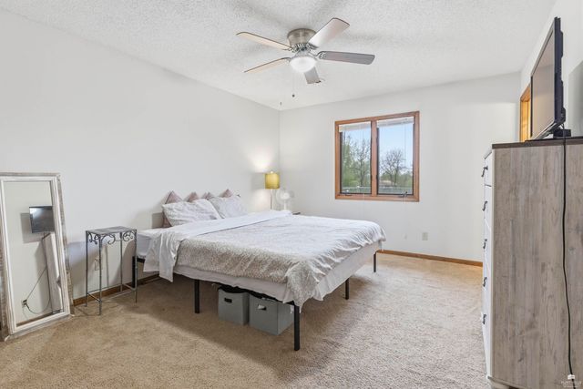 6823 Deer Trail Road, Manhattan, KS 66503