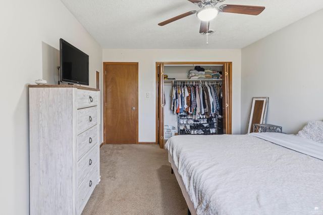 6823 Deer Trail Road, Manhattan, KS 66503