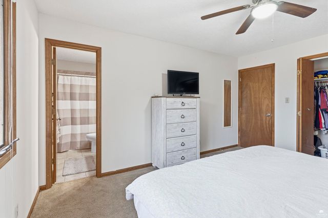 6823 Deer Trail Road, Manhattan, KS 66503