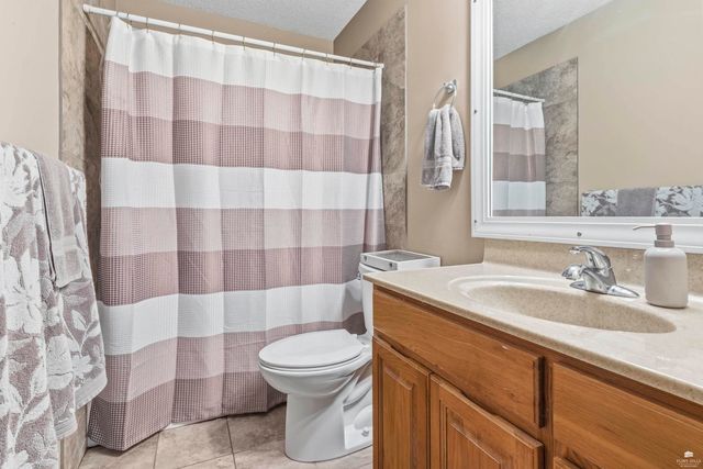 6823 Deer Trail Road, Manhattan, KS 66503