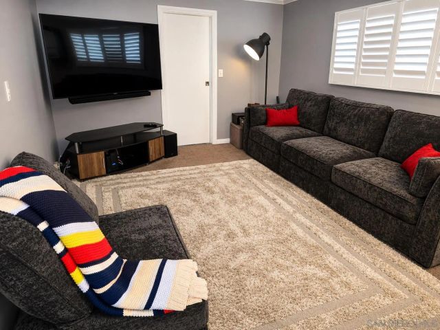 2211 W 134th St, Los Angeles, CA 90059
