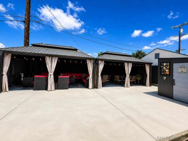 2211 W 134th St, Los Angeles, CA 90059