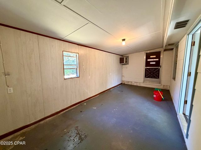 2797 Salem Church Road, Sneads, FL 32460