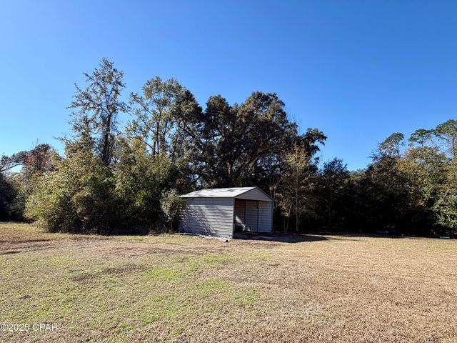 2797 Salem Church Road, Sneads, FL 32460