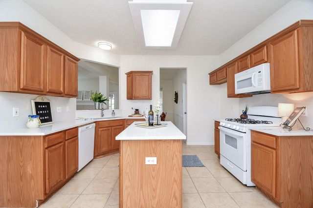 10839 Sycamore Drive N, La Porte, TX 77571