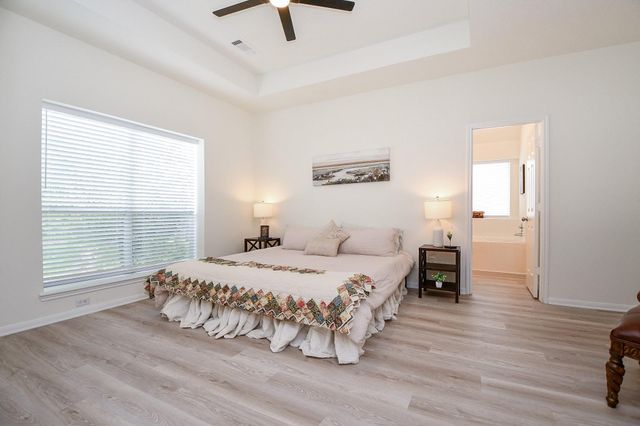 10839 Sycamore Drive N, La Porte, TX 77571