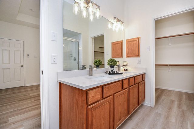 10839 Sycamore Drive N, La Porte, TX 77571