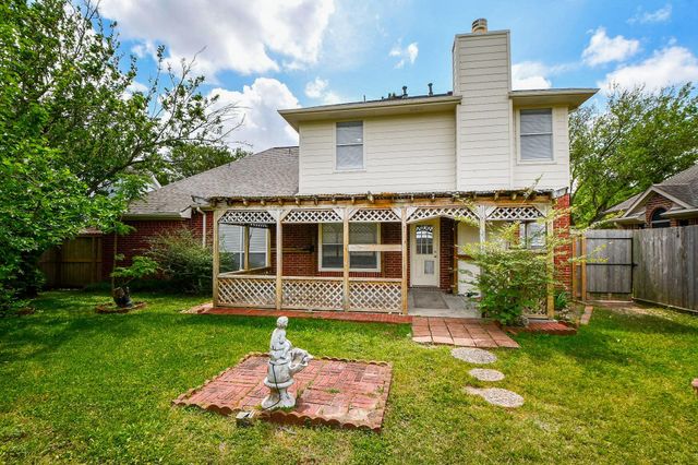 10839 Sycamore Drive N, La Porte, TX 77571