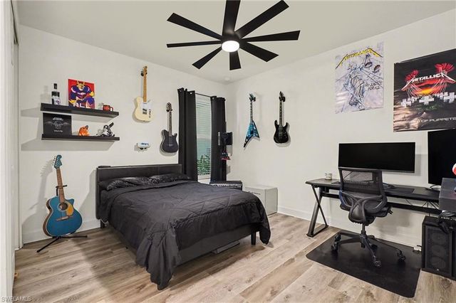 2705 Lambay CT, Cape Coral, FL 33991