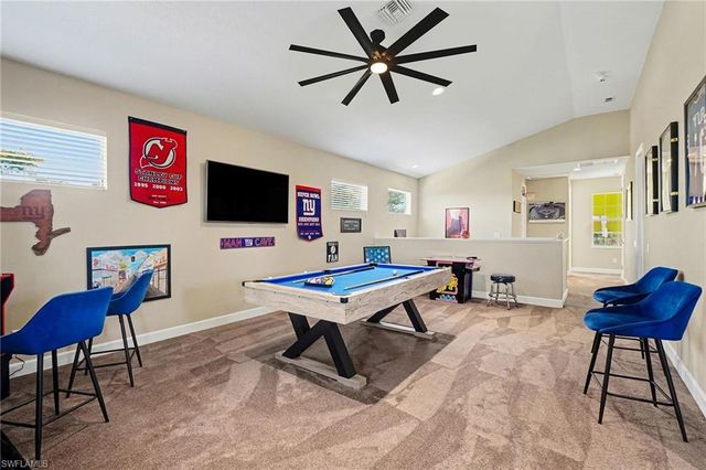 2705 Lambay CT, Cape Coral, FL 33991