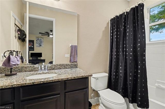 2705 Lambay CT, Cape Coral, FL 33991