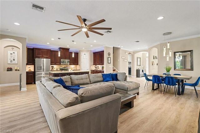 2705 Lambay CT, Cape Coral, FL 33991