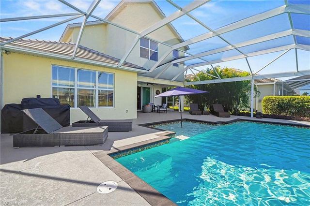 2705 Lambay CT, Cape Coral, FL 33991