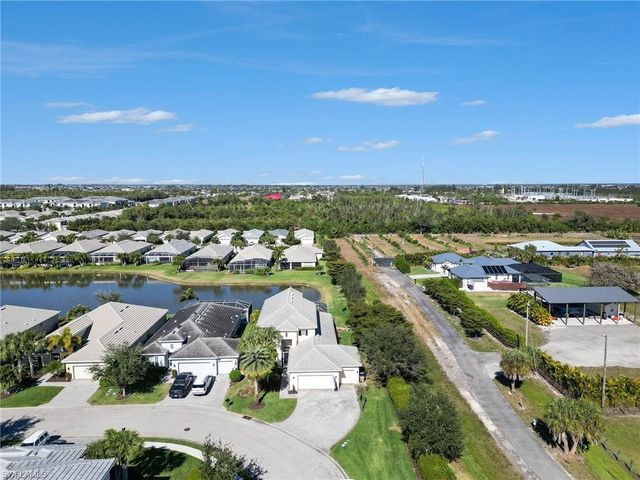 2705 Lambay CT, Cape Coral, FL 33991