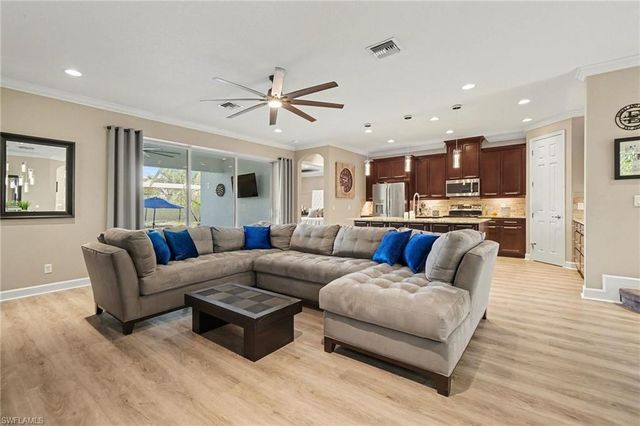 2705 Lambay CT, Cape Coral, FL 33991