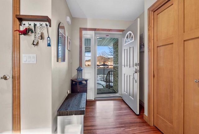 1127 PRINCESS DOVE CIRCLE, De Pere, WI 54115