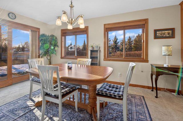 1127 PRINCESS DOVE CIRCLE, De Pere, WI 54115