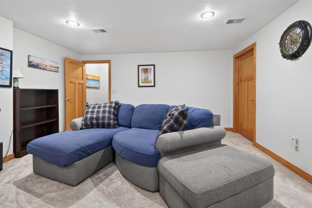 1127 PRINCESS DOVE CIRCLE, De Pere, WI 54115