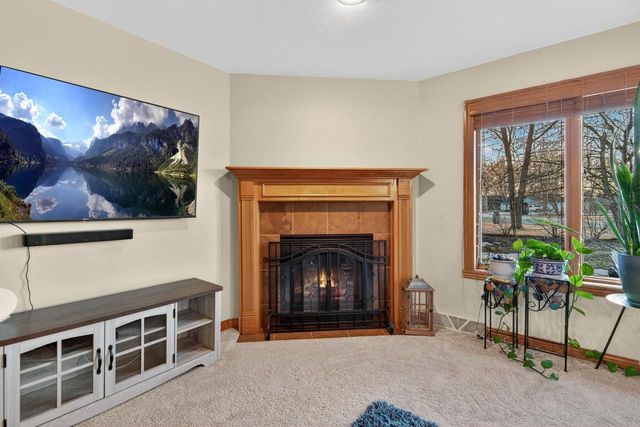 1127 PRINCESS DOVE CIRCLE, De Pere, WI 54115