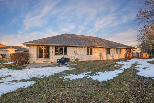 1127 PRINCESS DOVE CIRCLE, De Pere, WI 54115