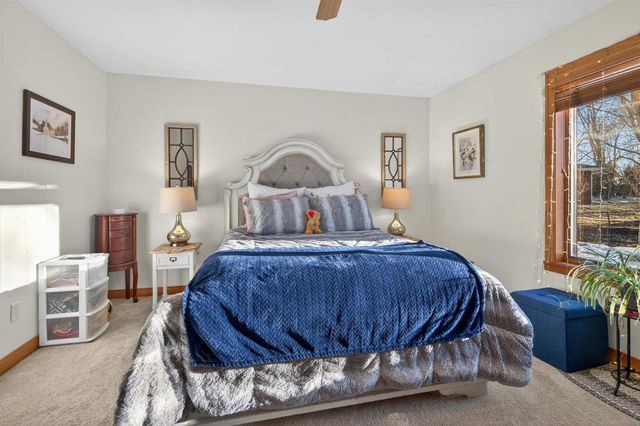 1127 PRINCESS DOVE CIRCLE, De Pere, WI 54115