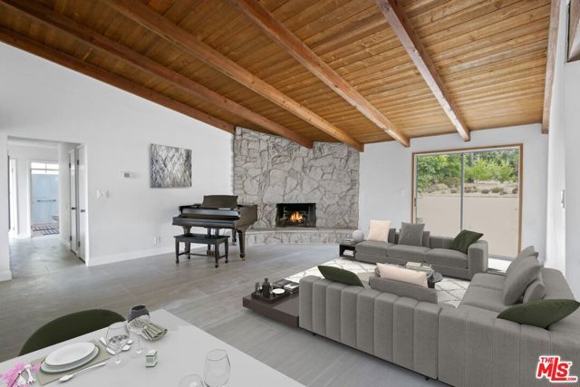 2464 Prospect Drive, Upland, CA 91784