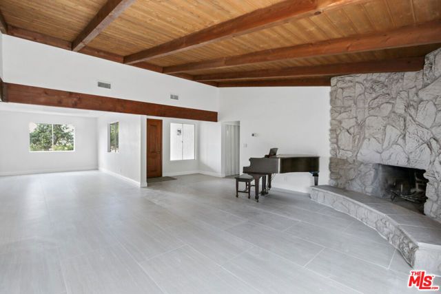 2464 Prospect Drive, Upland, CA 91784