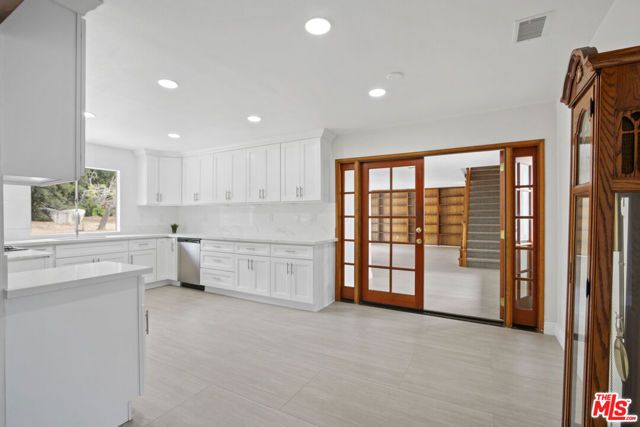 2464 Prospect Drive, Upland, CA 91784