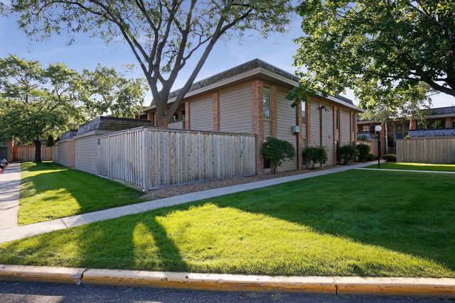 6423 Colony Way 1A, Edina, MN 55435