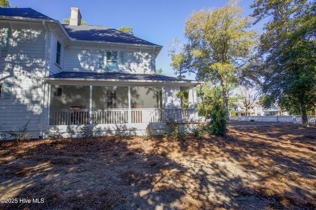 280 W Connecticut Avenue, Southern Pines, NC 28387
