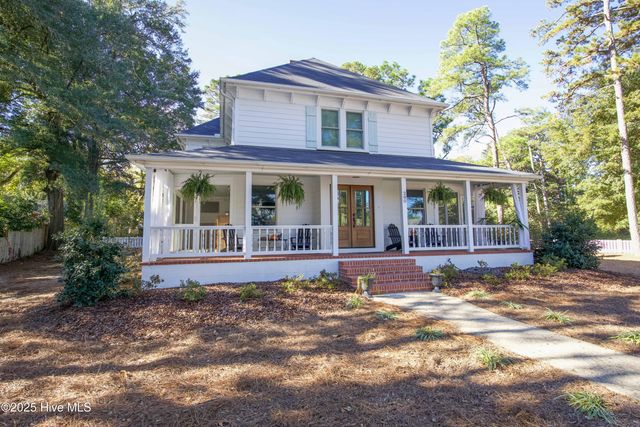 280 W Connecticut Avenue, Southern Pines, NC 28387