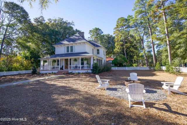 280 W Connecticut Avenue, Southern Pines, NC 28387
