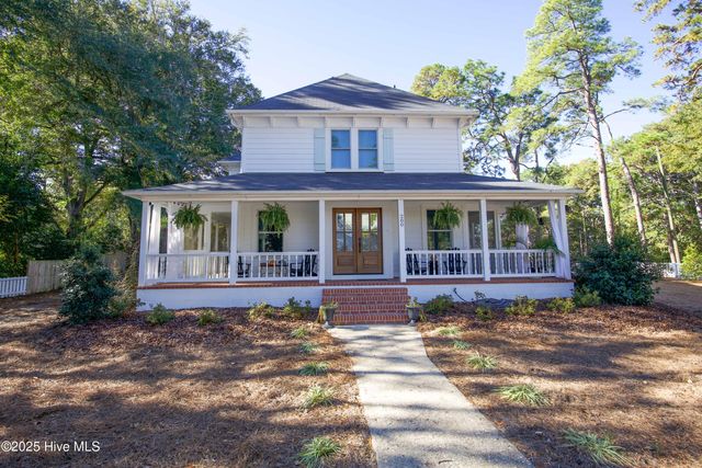 280 W Connecticut Avenue, Southern Pines, NC 28387