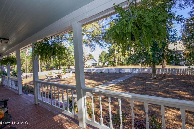 280 W Connecticut Avenue, Southern Pines, NC 28387