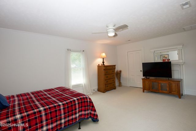 280 W Connecticut Avenue, Southern Pines, NC 28387