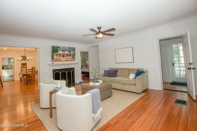 280 W Connecticut Avenue, Southern Pines, NC 28387