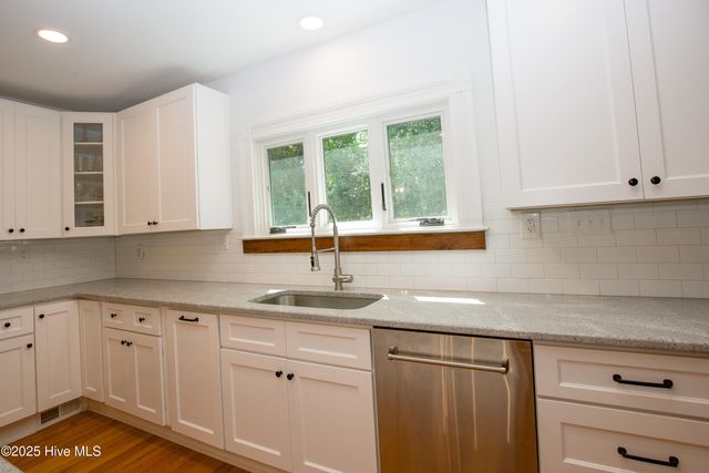 280 W Connecticut Avenue, Southern Pines, NC 28387