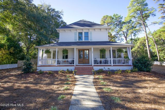 280 W Connecticut Avenue, Southern Pines, NC 28387
