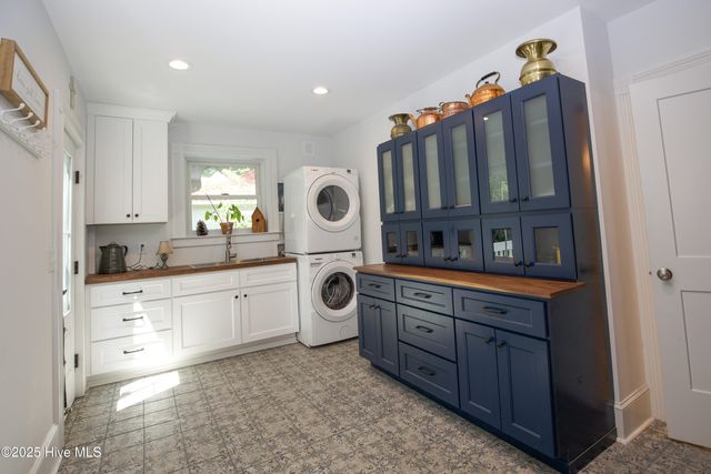 280 W Connecticut Avenue, Southern Pines, NC 28387