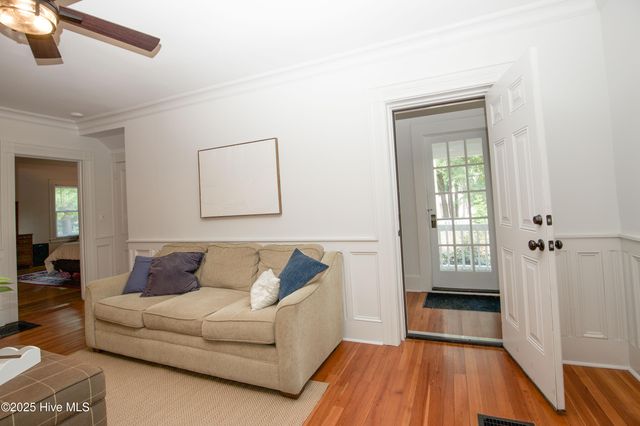 280 W Connecticut Avenue, Southern Pines, NC 28387