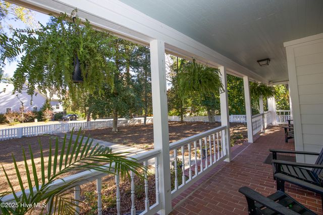 280 W Connecticut Avenue, Southern Pines, NC 28387