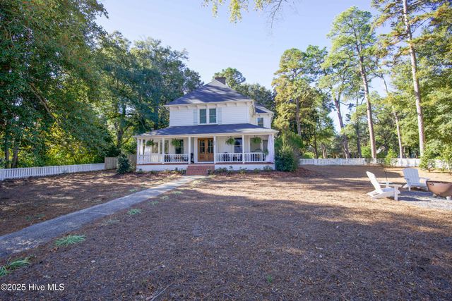 280 W Connecticut Avenue, Southern Pines, NC 28387