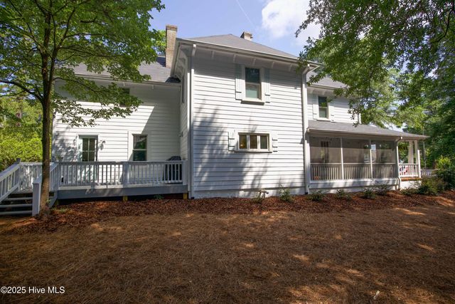 280 W Connecticut Avenue, Southern Pines, NC 28387