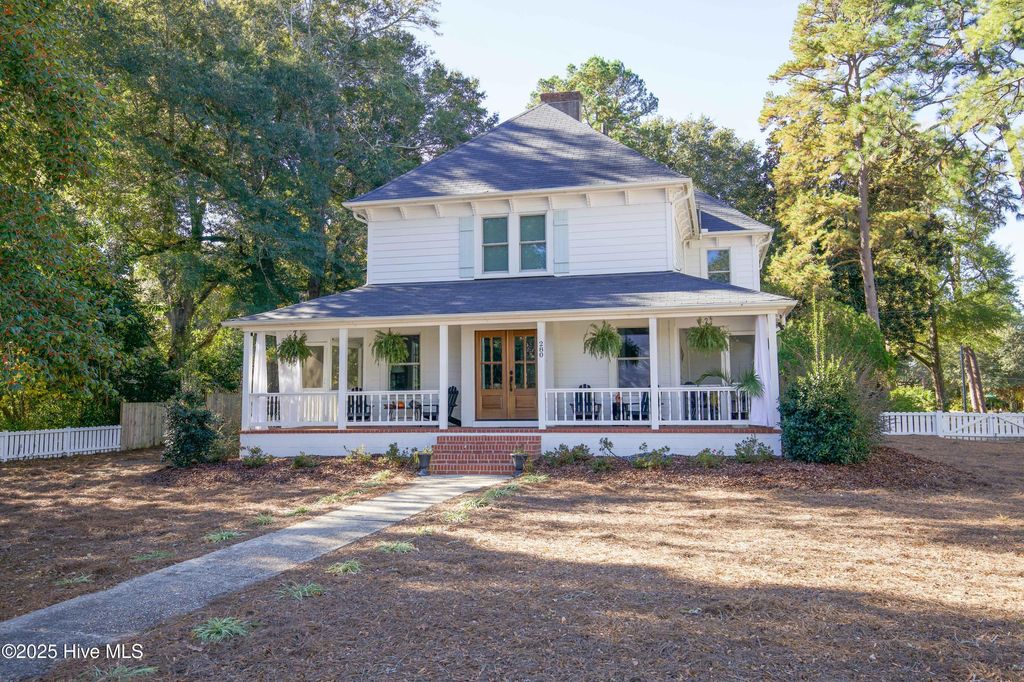 280 W Connecticut Avenue, Southern Pines, NC 28387