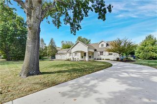 3900 W 142nd Drive Drive, Leawood, KS 66224